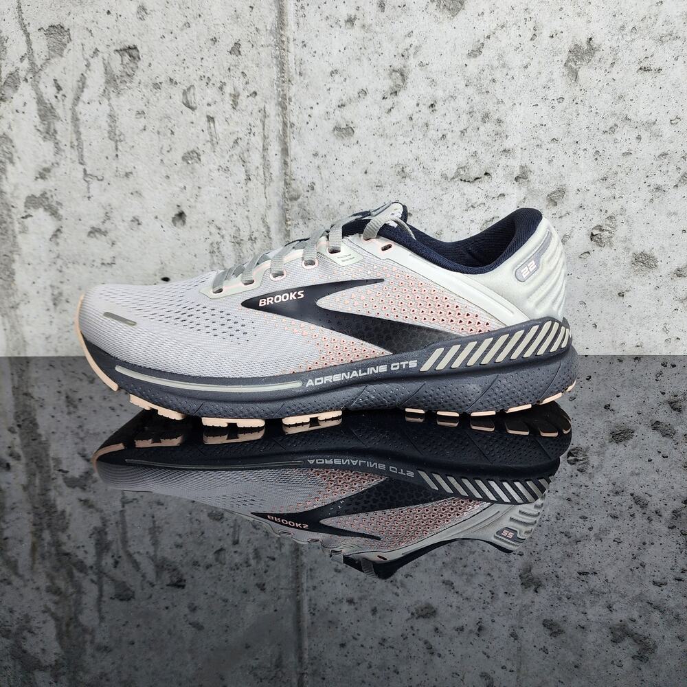 Brooks Adrenaline GTS 22 Women’s Size 11 B Gray Running Walking Gym Sneakers
